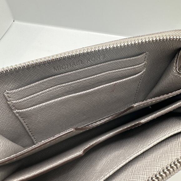 MICHAEL KORS Gray Wallet - Picture 6 of 8